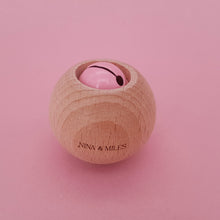 Charger l'image dans la galerie, Hochet JINGLA boule (disponible en 11 coloris)