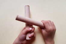 Charger l'image dans la galerie, Claves en hêtre